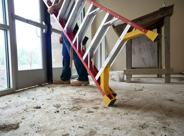 Fiberglass Stepladder, 12 ft Ladder Ht, 11 Steps, 300 lb, 78 1/4 in Base Spread, 33 7/8 in Bottom W