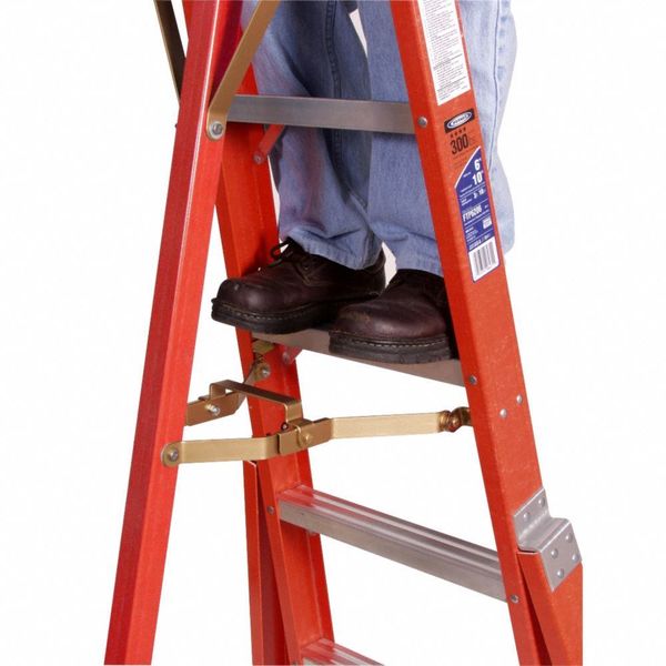 6 ft Fiberglass Tripod Stepladder
