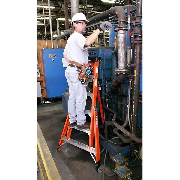6 ft Fiberglass Tripod Stepladder