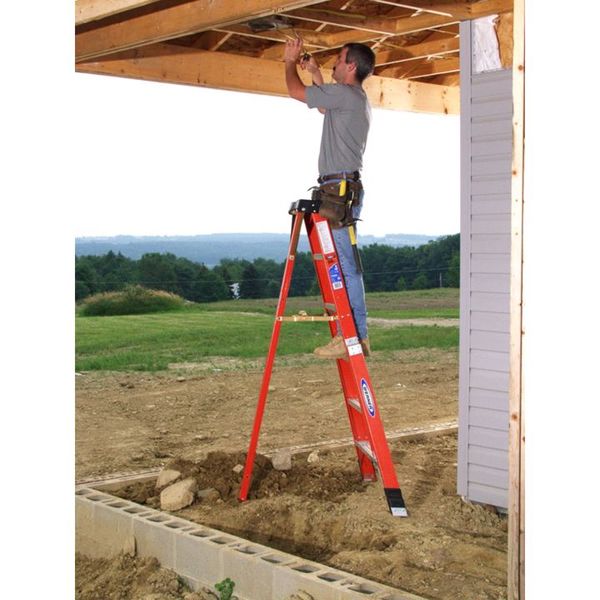 6 ft Fiberglass Tripod Stepladder
