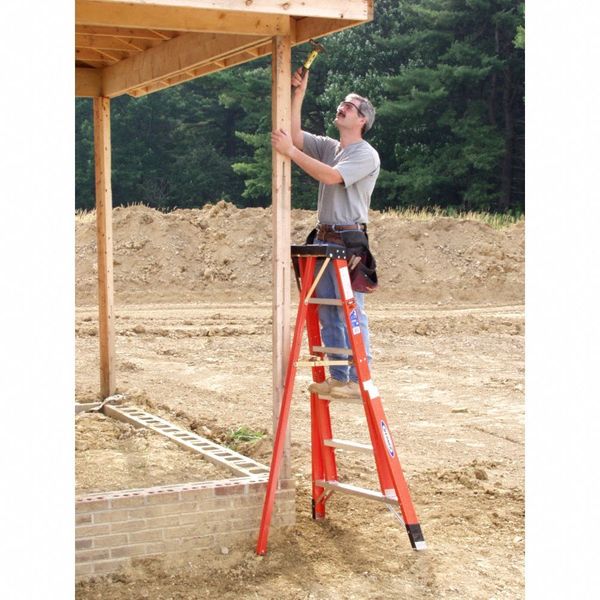 6 ft Fiberglass Tripod Stepladder